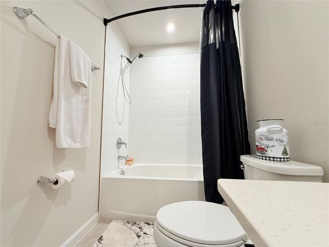 1204 PORT BLUE WAY, Lady Lake, FL 32159