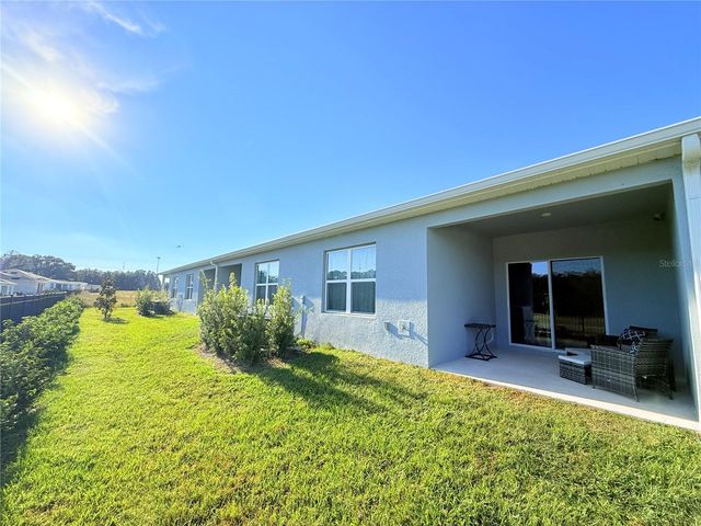 1204 PORT BLUE WAY, Lady Lake, FL 32159