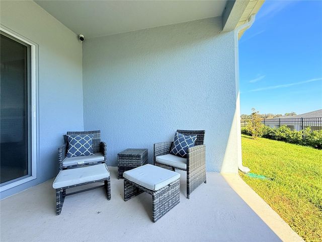 1204 PORT BLUE WAY, Lady Lake, FL 32159