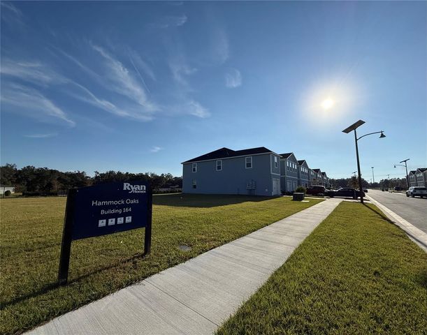 1204 PORT BLUE WAY, Lady Lake, FL 32159