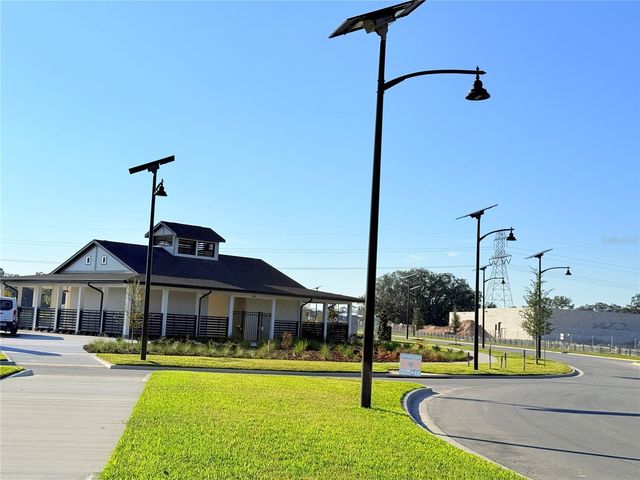 1204 PORT BLUE WAY, Lady Lake, FL 32159