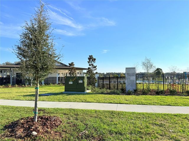 1204 PORT BLUE WAY, Lady Lake, FL 32159