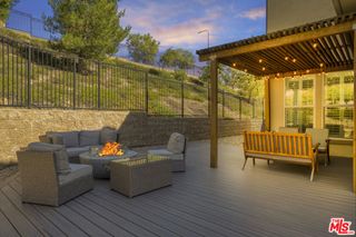 20629 W Chestnut Circle, Porter Ranch, CA 91326