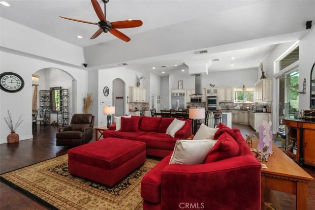 37395 Eden Garden Court, Temecula, CA 92592