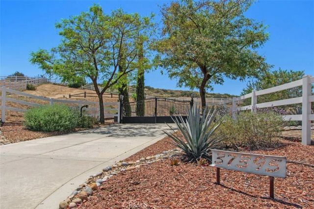 37395 Eden Garden Court, Temecula, CA 92592