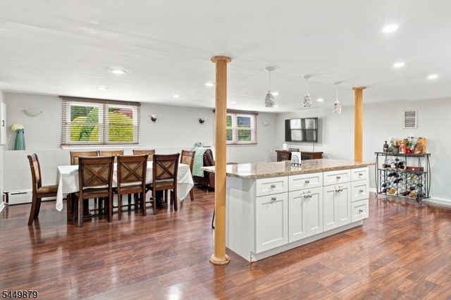 5 Anna Marie Ct, Fairfield Twp., NJ 07004