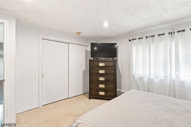 5 Anna Marie Ct, Fairfield Twp., NJ 07004