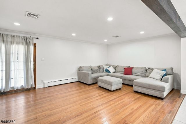 5 Anna Marie Ct, Fairfield Twp., NJ 07004