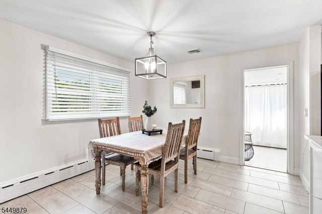 5 Anna Marie Ct, Fairfield Twp., NJ 07004