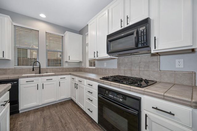 5222 Loki Ln, Stockton, CA 95219