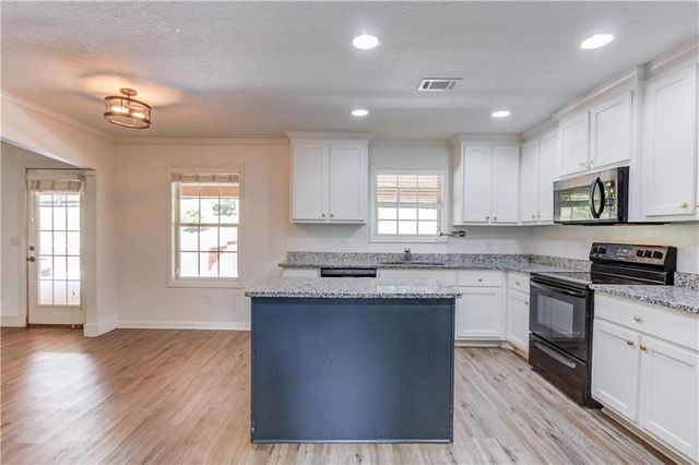 731 Peachtree Road, Jefferson, GA 30549