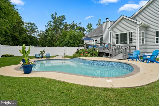 6879 S ZELKOVA CT, La Plata, MD 20646