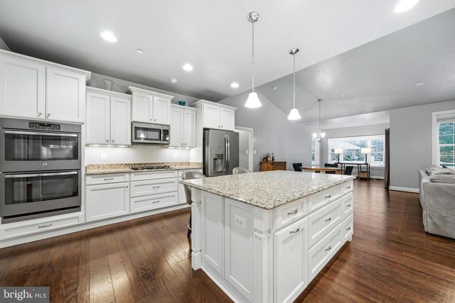 6879 S ZELKOVA CT, La Plata, MD 20646