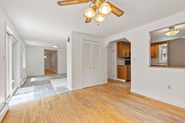 90 Royalston Rd, Phillipston, MA 01331