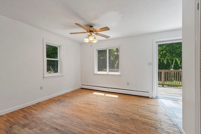 90 Royalston Rd, Phillipston, MA 01331