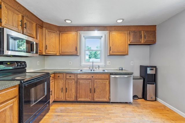 90 Royalston Rd, Phillipston, MA 01331