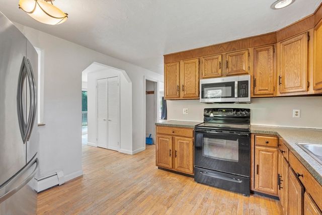 90 Royalston Rd, Phillipston, MA 01331