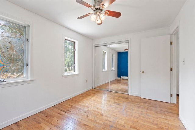 90 Royalston Rd, Phillipston, MA 01331