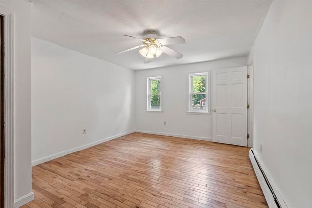 90 Royalston Rd, Phillipston, MA 01331