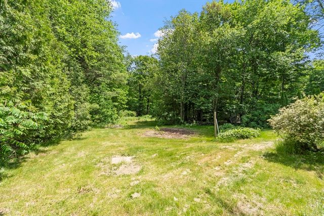 90 Royalston Rd, Phillipston, MA 01331