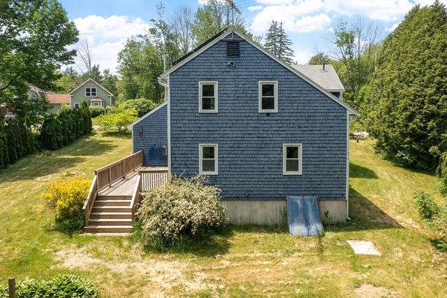 90 Royalston Rd, Phillipston, MA 01331