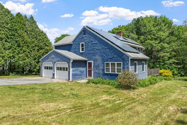 90 Royalston Rd, Phillipston, MA 01331