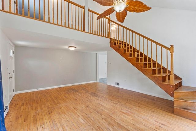 90 Royalston Rd, Phillipston, MA 01331