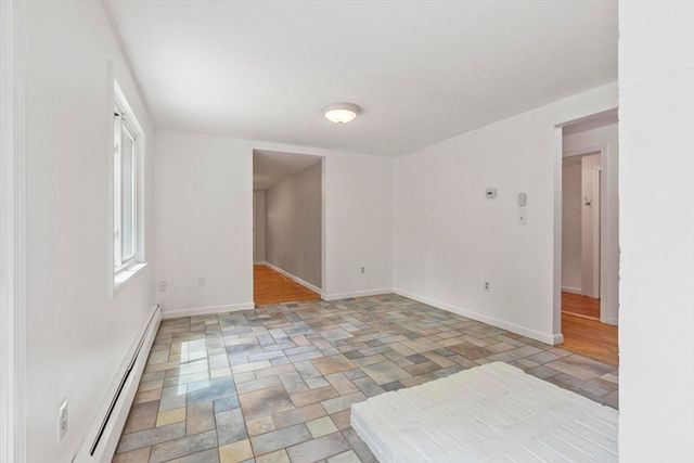 90 Royalston Rd, Phillipston, MA 01331