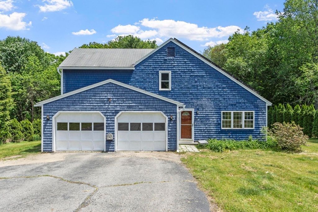 90 Royalston Rd, Phillipston, MA 01331