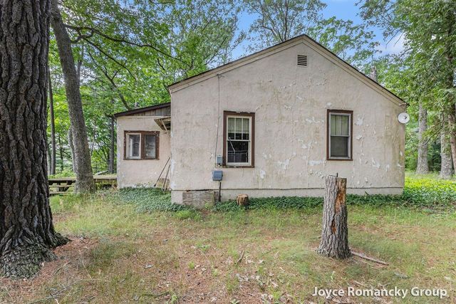 5752 E 52nd Street, Newaygo, MI 49337