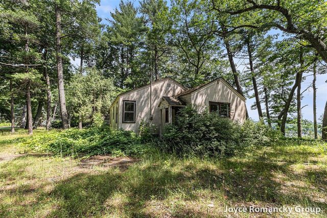 5752 E 52nd Street, Newaygo, MI 49337