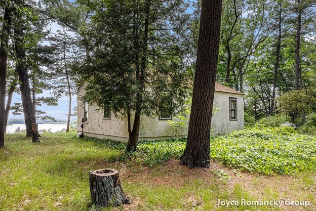 5752 E 52nd Street, Newaygo, MI 49337