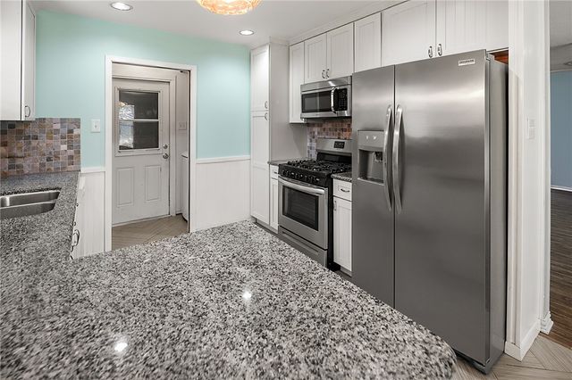 4305 Woodbriar Drive, Bryan, TX 77802
