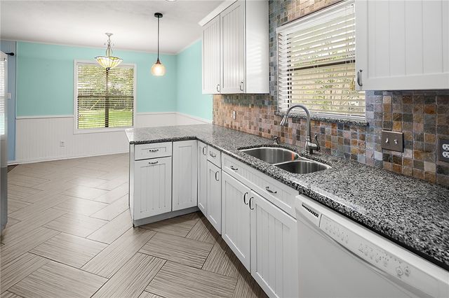 4305 Woodbriar Drive, Bryan, TX 77802