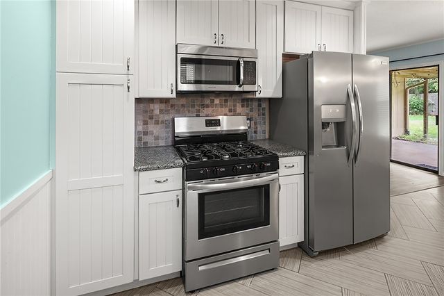 4305 Woodbriar Drive, Bryan, TX 77802