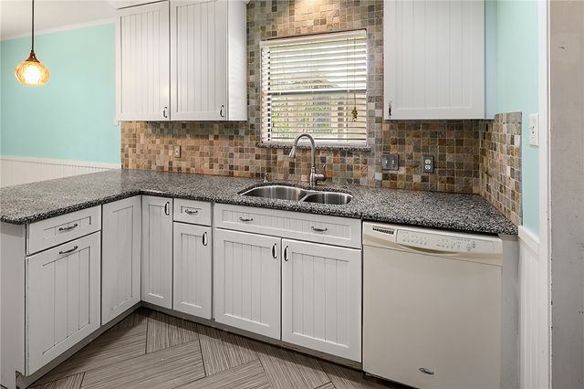 4305 Woodbriar Drive, Bryan, TX 77802