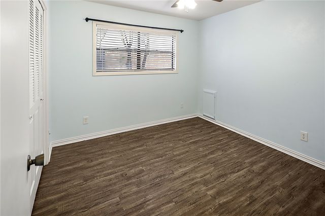 4305 Woodbriar Drive, Bryan, TX 77802