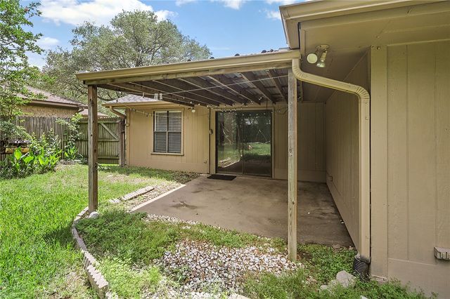 4305 Woodbriar Drive, Bryan, TX 77802