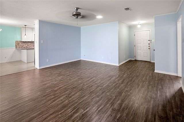 4305 Woodbriar Drive, Bryan, TX 77802