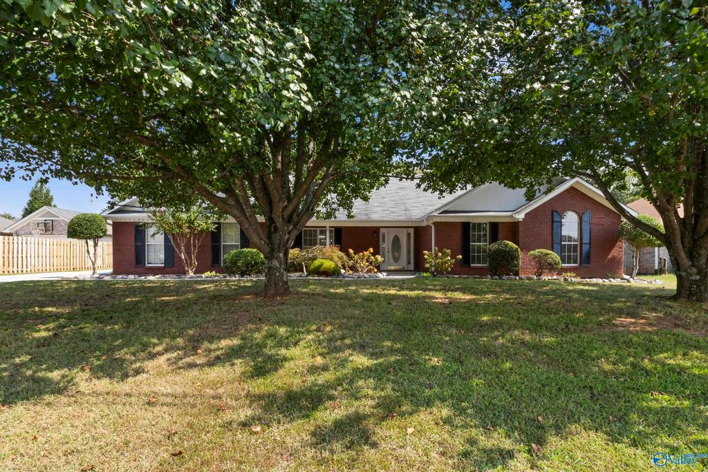 221 Grasslands Road, Huntsville, AL 35811