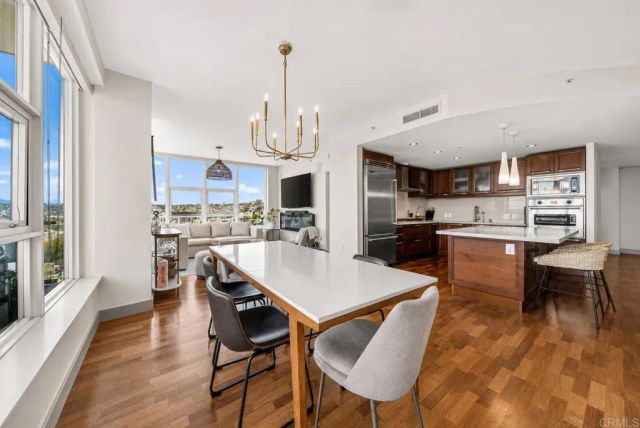 1325 Pacific Highway 1407, San Diego, CA 92101