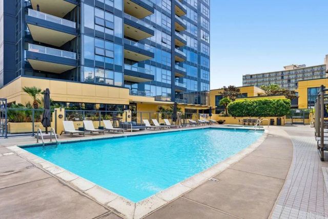 1325 Pacific Highway 1407, San Diego, CA 92101