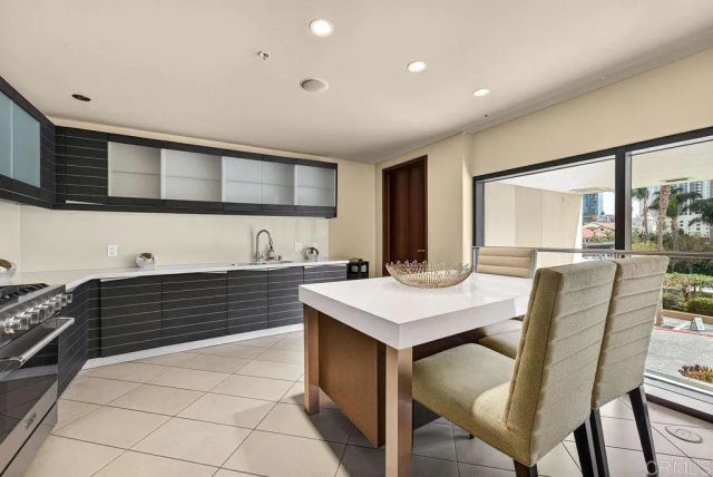 1325 Pacific Highway 1407, San Diego, CA 92101
