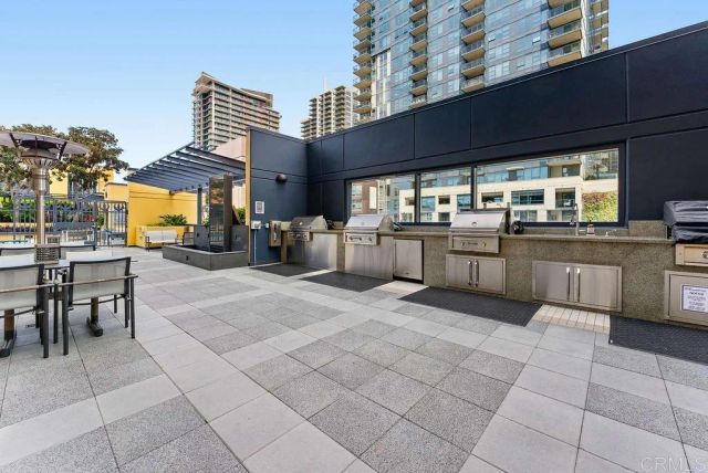 1325 Pacific Highway 1407, San Diego, CA 92101