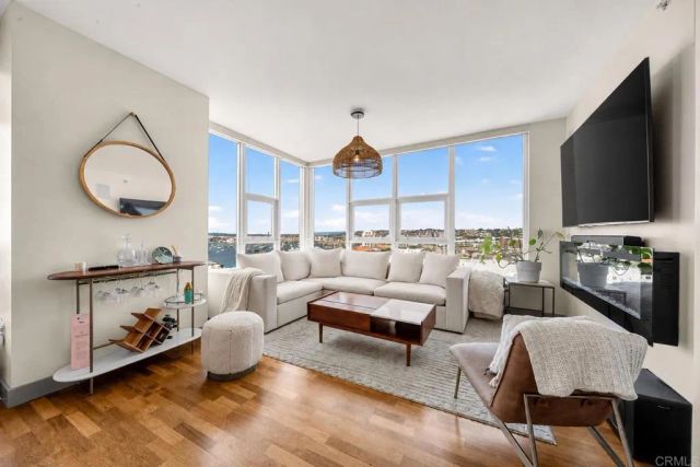 1325 Pacific Highway 1407, San Diego, CA 92101