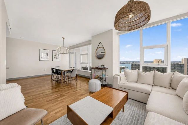 1325 Pacific Highway 1407, San Diego, CA 92101