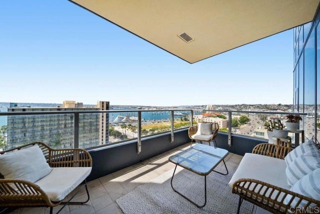1325 Pacific Highway 1407, San Diego, CA 92101