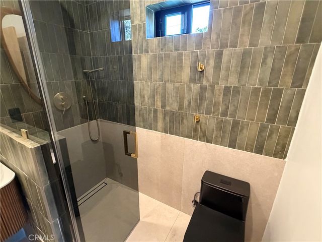 6632 Fulton Avenue, Valley Glen, CA 91401