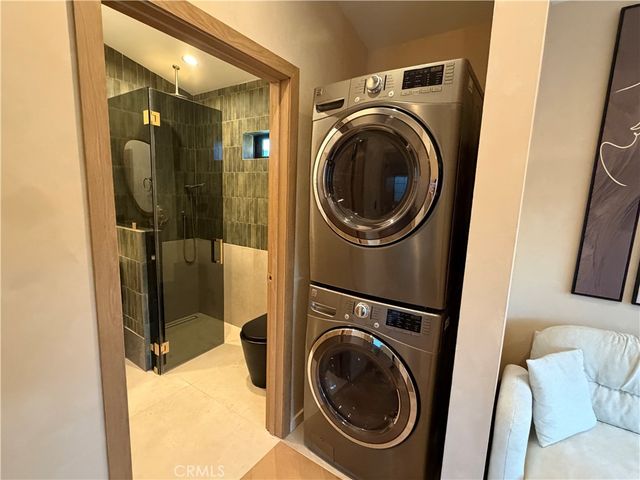 6632 Fulton Avenue, Valley Glen, CA 91401