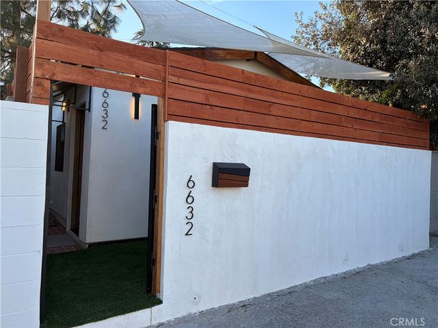 6632 Fulton Avenue, Valley Glen, CA 91401